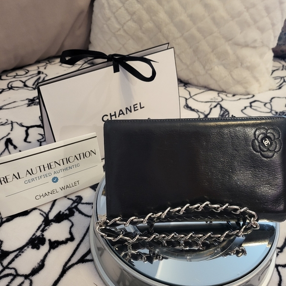 Chanel long flip open wallet - Picture 13 of 13